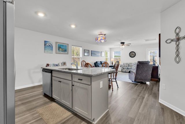 140 Cape Point Dr., Conway, SC 29527