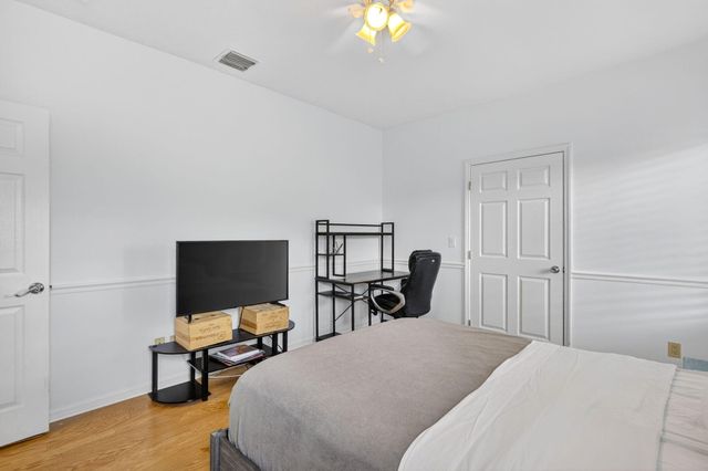 1020 SE 11th Street, Fort Lauderdale, FL 33316