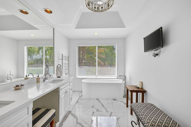 1020 SE 11th Street, Fort Lauderdale, FL 33316