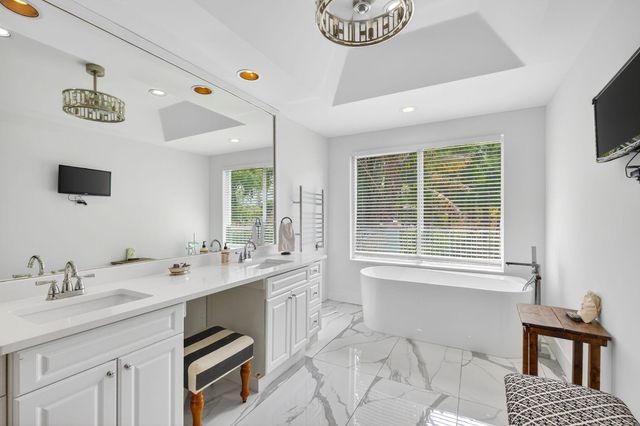 1020 SE 11th Street, Fort Lauderdale, FL 33316