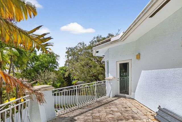 1020 SE 11th Street, Fort Lauderdale, FL 33316