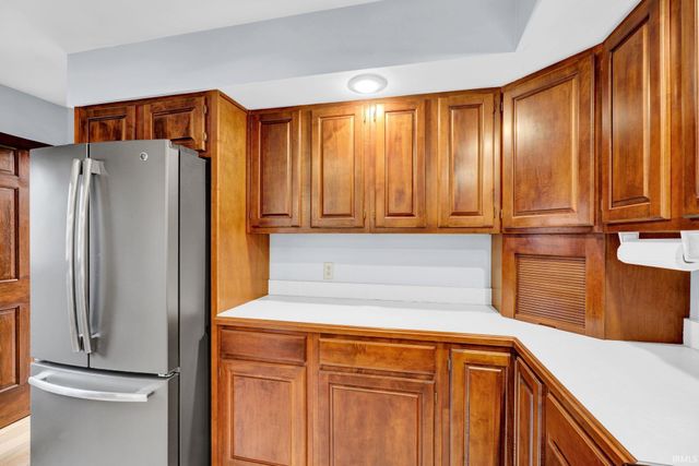 8211 Yorkridge Drive, Newburgh, IN 47630