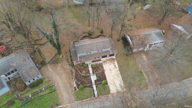 8211 Yorkridge Drive, Newburgh, IN 47630