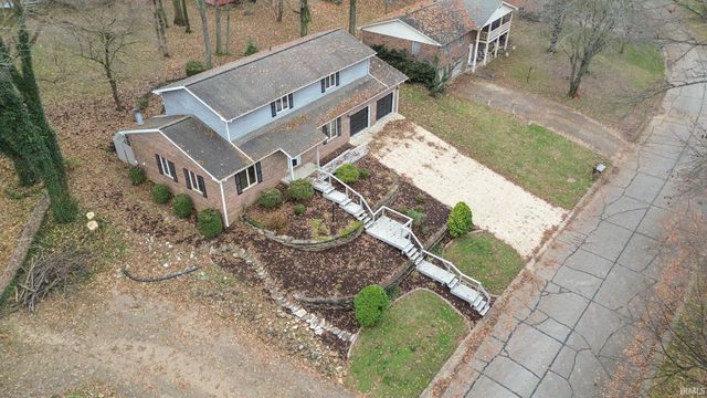 8211 Yorkridge Drive, Newburgh, IN 47630