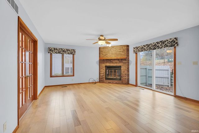 8211 Yorkridge Drive, Newburgh, IN 47630