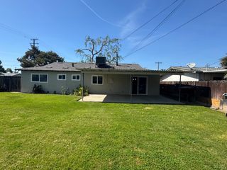 2215 N Mayfair Drive, Hanford, CA 93230