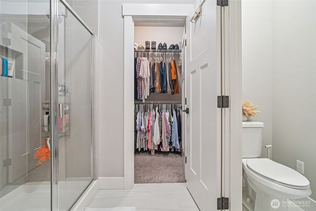 176 Love Drive, Enumclaw, WA 98022