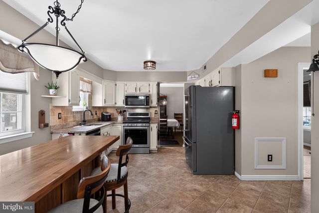 381 BRYN MAWR DR, Williamstown, NJ 08094