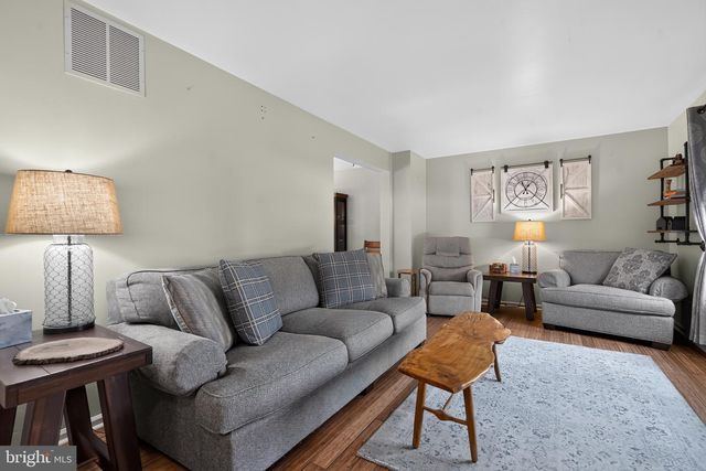 381 BRYN MAWR DR, Williamstown, NJ 08094
