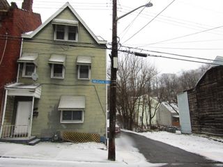 2348 McCook St, Marshall Shadeland, PA 15212
