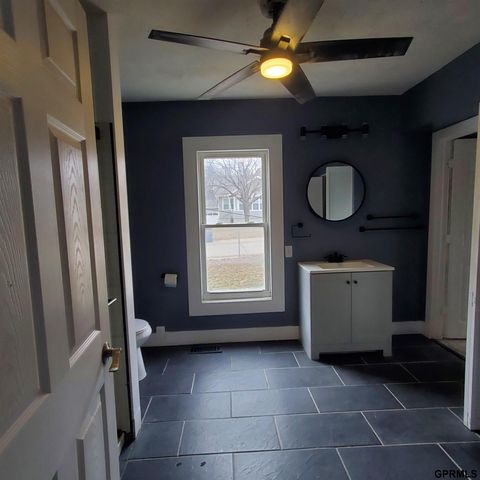 411 W 22 Avenue, Bellevue, NE 68005