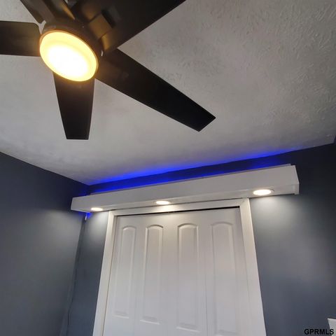 411 W 22 Avenue, Bellevue, NE 68005