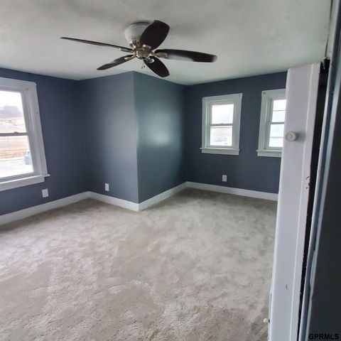 411 W 22 Avenue, Bellevue, NE 68005