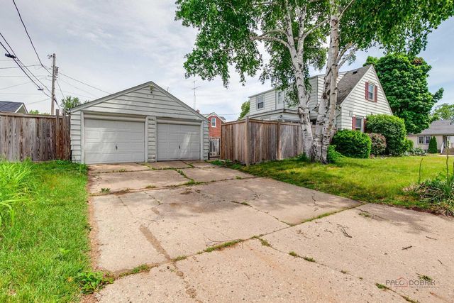 7834 15th AVENUE, Kenosha, WI 53143