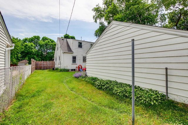7834 15th AVENUE, Kenosha, WI 53143
