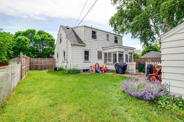 7834 15th AVENUE, Kenosha, WI 53143