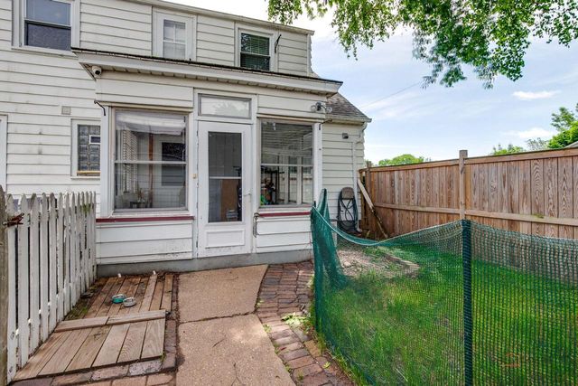 7834 15th AVENUE, Kenosha, WI 53143