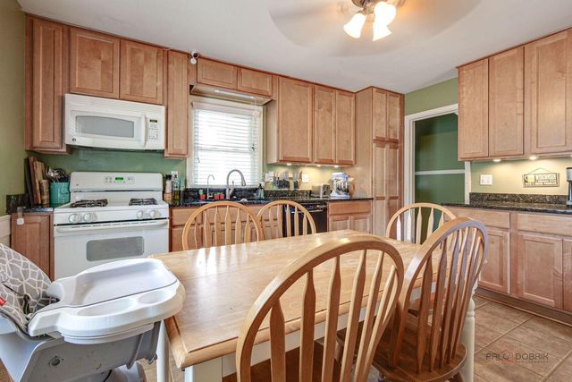 7834 15th AVENUE, Kenosha, WI 53143