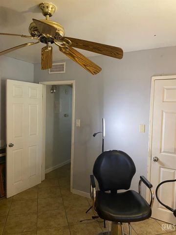 3120 Center Street, Bakersfield, CA 93306