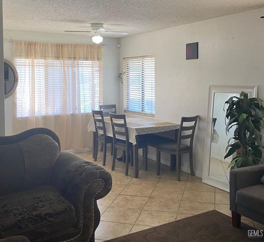 3120 Center Street, Bakersfield, CA 93306