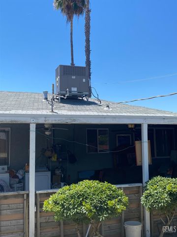 3120 Center Street, Bakersfield, CA 93306