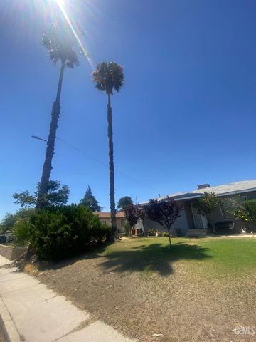 3120 Center Street, Bakersfield, CA 93306