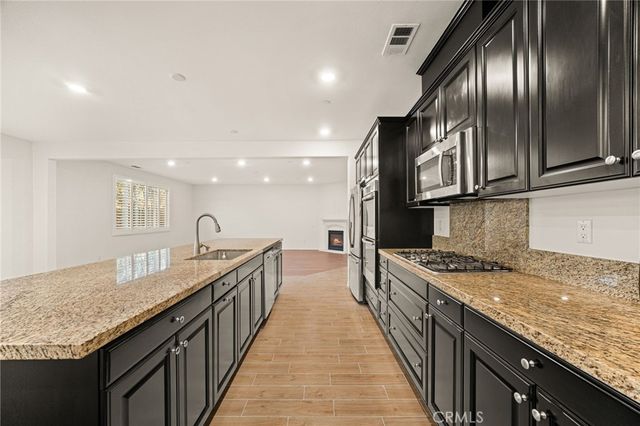6898 Cache Way, Jurupa Valley, CA 91752