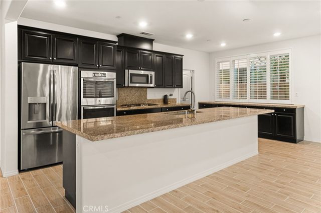 6898 Cache Way, Jurupa Valley, CA 91752