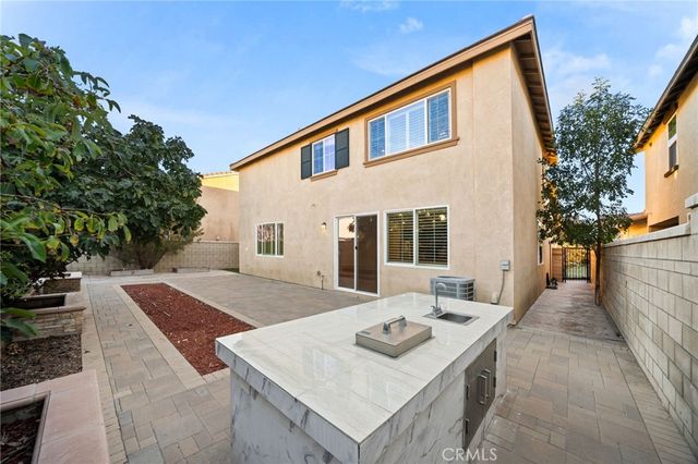 6898 Cache Way, Jurupa Valley, CA 91752