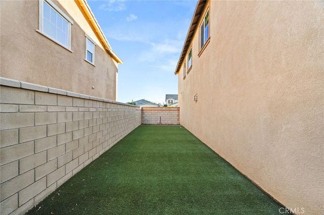 6898 Cache Way, Jurupa Valley, CA 91752