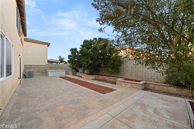 6898 Cache Way, Jurupa Valley, CA 91752