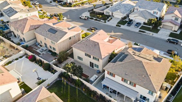 6898 Cache Way, Jurupa Valley, CA 91752