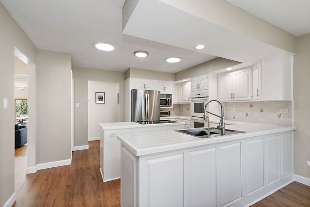 713 Council Hill Road, East Dundee, IL 60118