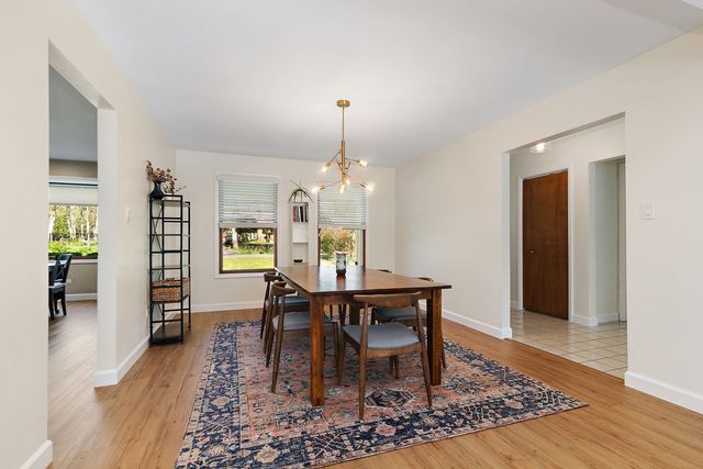 713 Council Hill Road, East Dundee, IL 60118