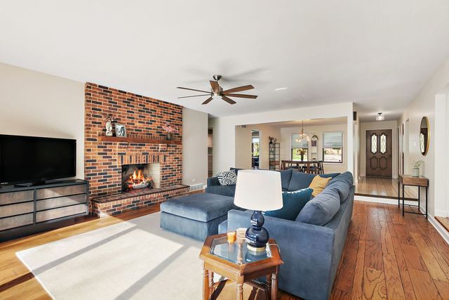 713 Council Hill Road, East Dundee, IL 60118