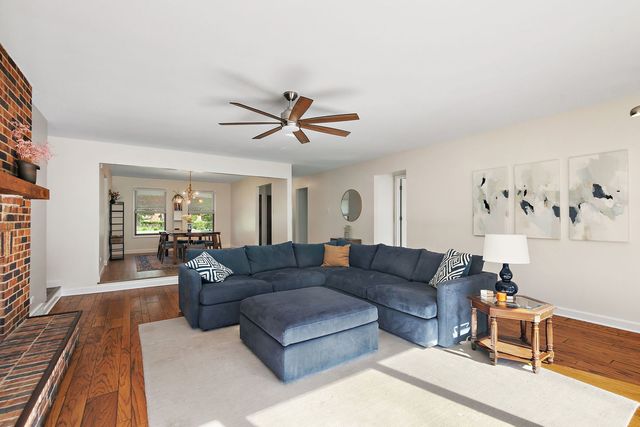 713 Council Hill Road, East Dundee, IL 60118