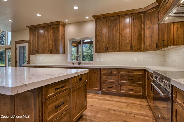 4450 Dufort Rd, Sagle, ID 83860