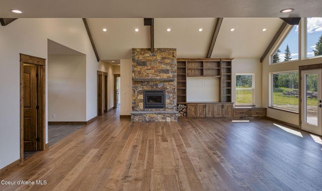 4450 Dufort Rd, Sagle, ID 83860