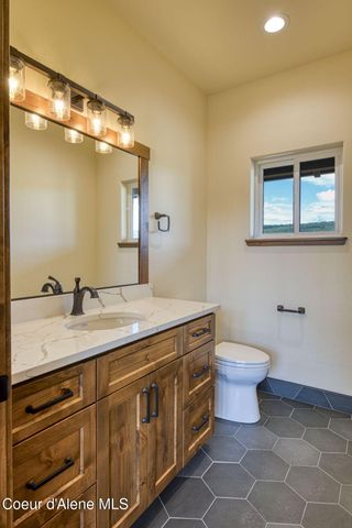 4450 Dufort Rd, Sagle, ID 83860