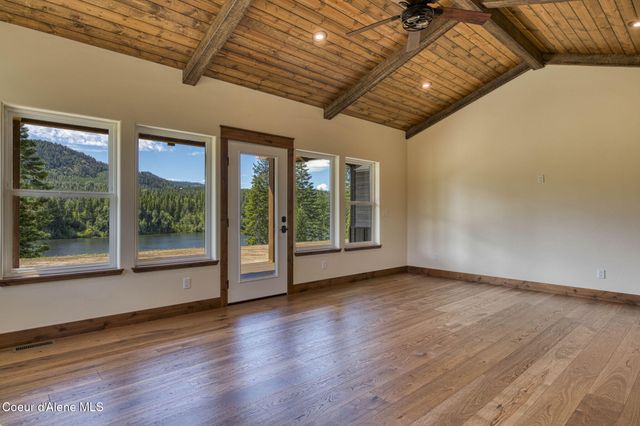 4450 Dufort Rd, Sagle, ID 83860
