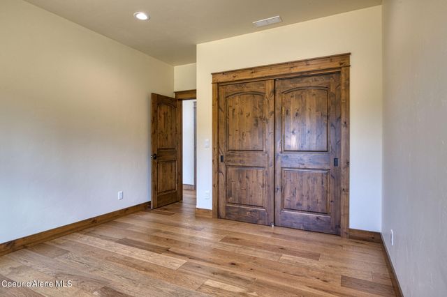 4450 Dufort Rd, Sagle, ID 83860