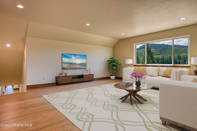 4450 Dufort Rd, Sagle, ID 83860