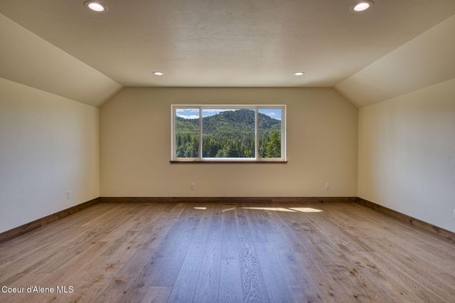 4450 Dufort Rd, Sagle, ID 83860