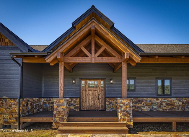 4450 Dufort Rd, Sagle, ID 83860