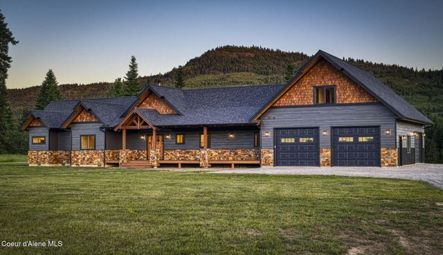 4450 Dufort Rd, Sagle, ID 83860