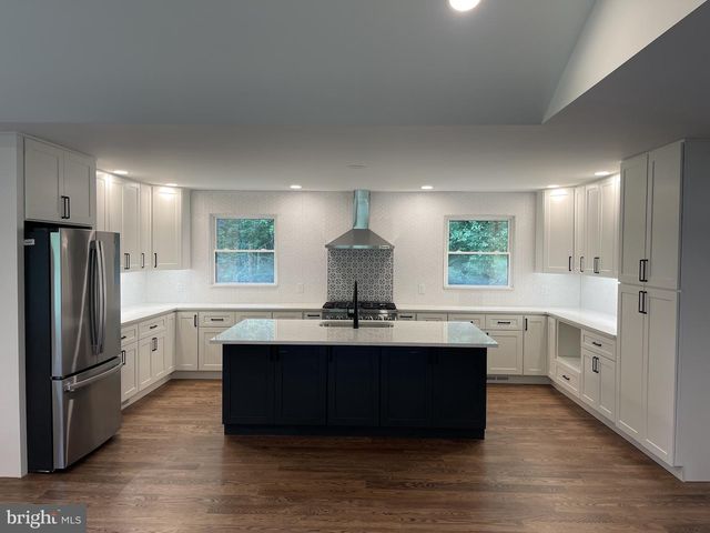 512 CRICKET LN, Hockessin, DE 19707