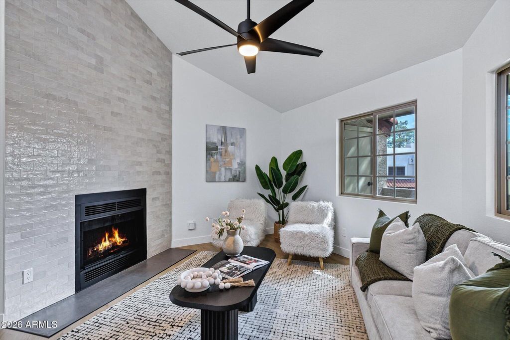 2020 W UNION HILLS Drive 244, Phoenix, AZ 85027 — exterior