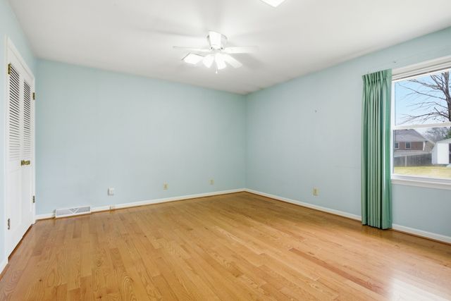 1403 Timberwood Dr, Columbia, TN 38401