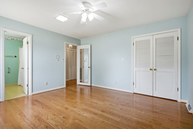 1403 Timberwood Dr, Columbia, TN 38401