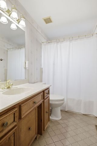 1403 Timberwood Dr, Columbia, TN 38401